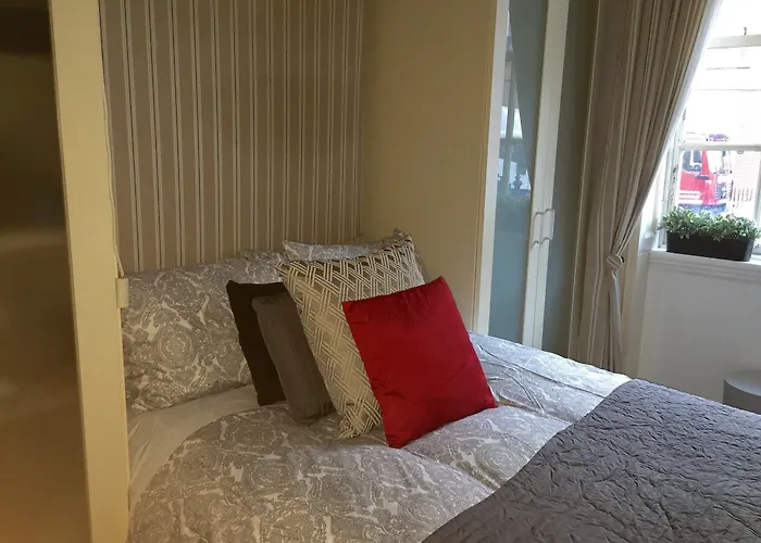 Centre Georgian Style