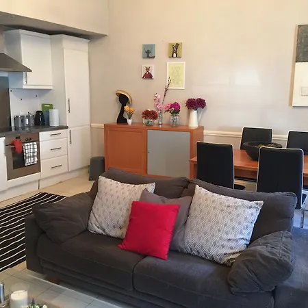 City Centre Georgian Style Apartment Dublin