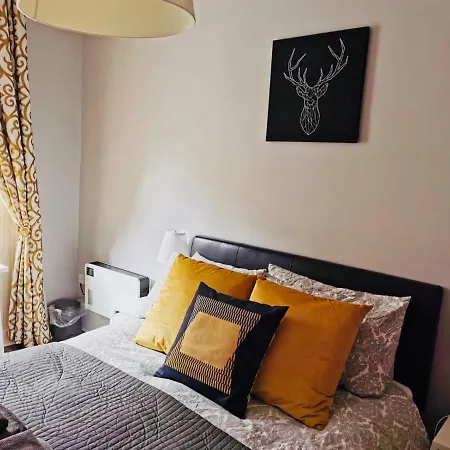 Centre Georgian Style *