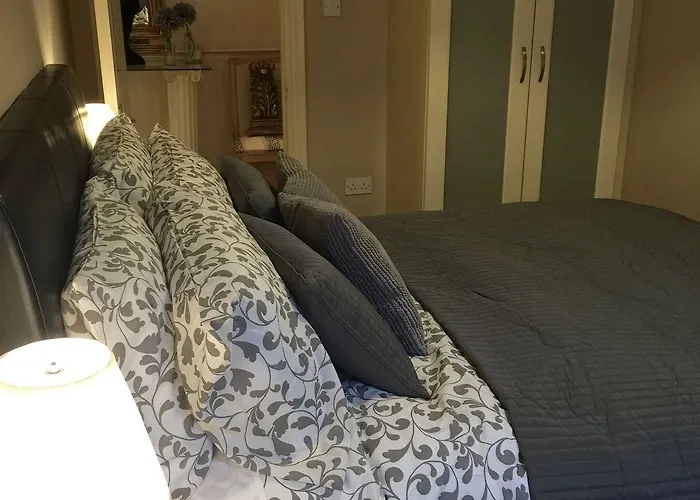 Centre Georgian Style *