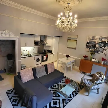 Centre Georgian Style