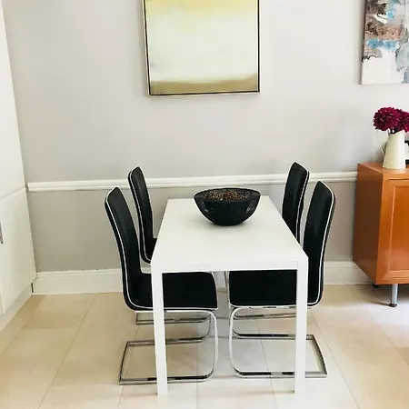 City Centre Georgian Style Apartment * Dublin