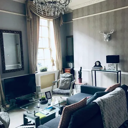 City Centre Georgian Style Apartment Dublin
