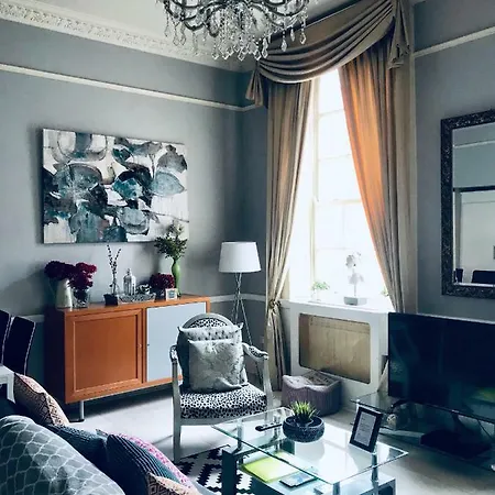 Apartment City Centre Georgian Style Apartment