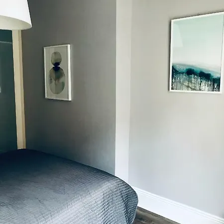 City Centre Georgian Style Apartment *