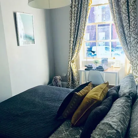 Centre Georgian Style דירה *