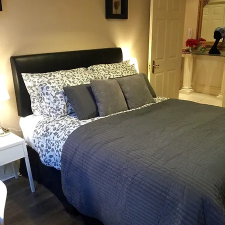 City Centre Georgian Style Apartment Dublin