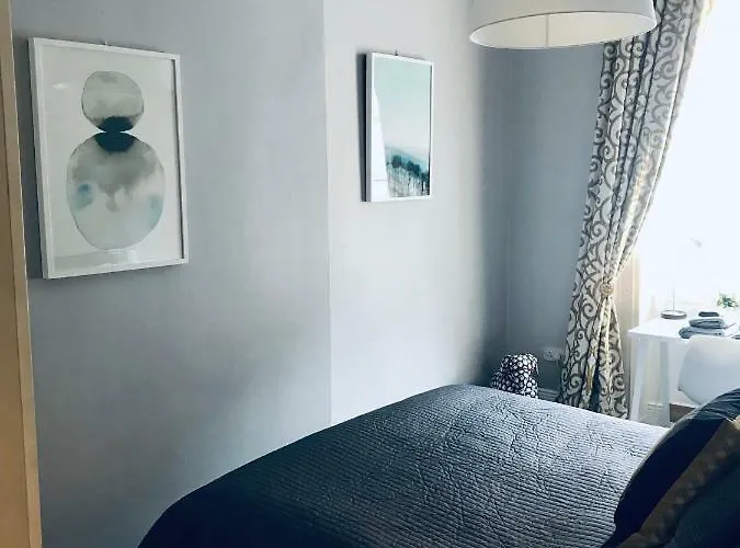 City Centre Georgian Style Apartment