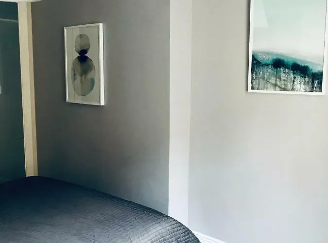 City Centre Georgian Style Apartment *