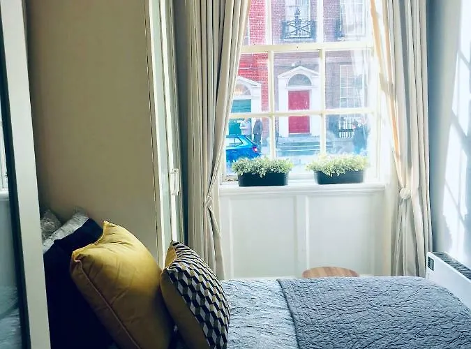 City Centre Georgian Style Apartment Dublin