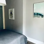 Centre Georgian Style *