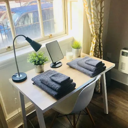 Centre Georgian Style 아파트 *